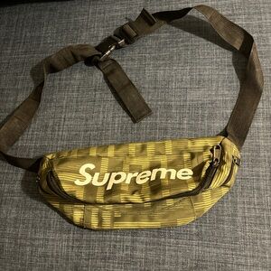 Supreme fanny pack